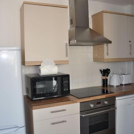 Stunning 2 Bedroom Apt Milton Keynes Exterior foto